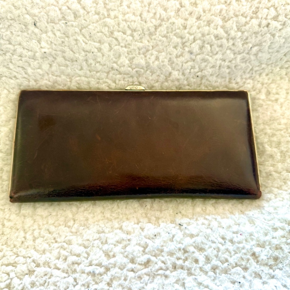 LATICO Leathers Vintage Style Chocolate Brown Handcrafted Leather Clutch Wallet